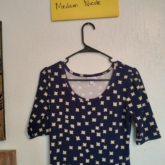 Medium Nicole Lularoe - Picture 13 of 16